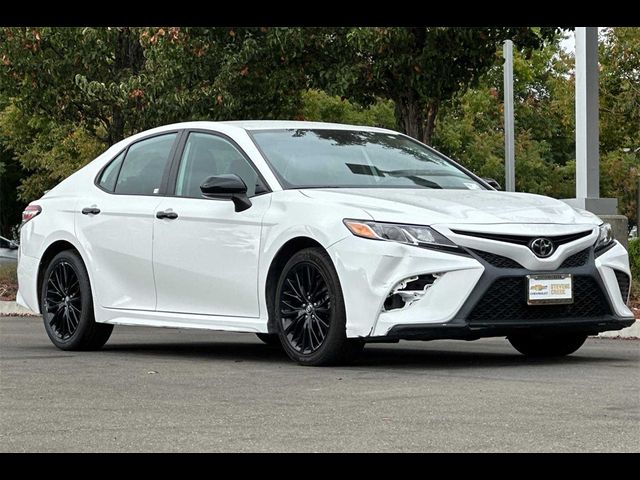 2020 Toyota Camry SE