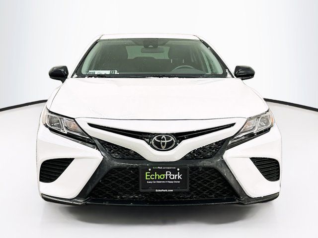 2020 Toyota Camry SE Nightshade