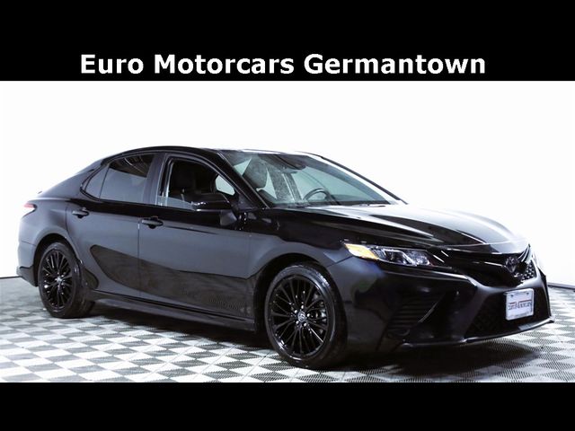2020 Toyota Camry SE Nightshade