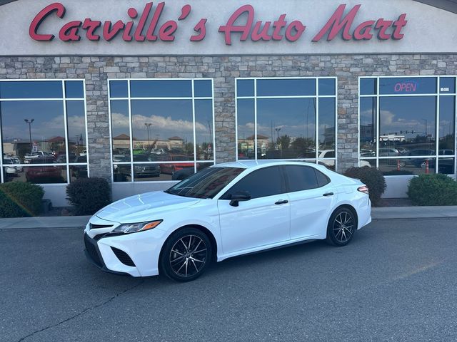 2020 Toyota Camry SE Nightshade