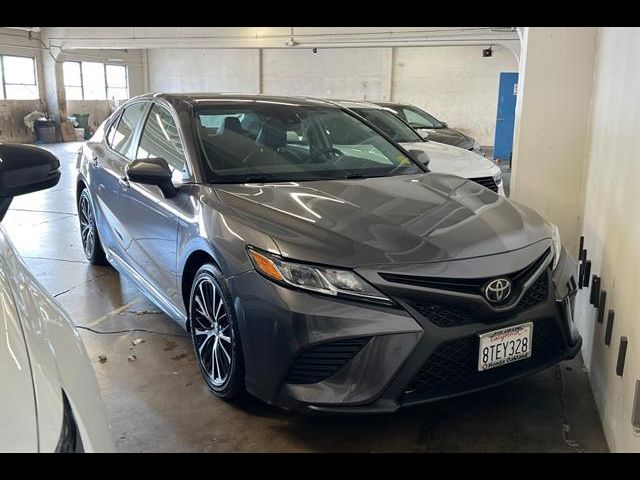 2020 Toyota Camry SE Nightshade