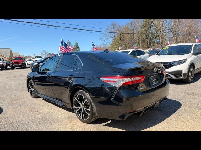 2020 Toyota Camry SE Nightshade