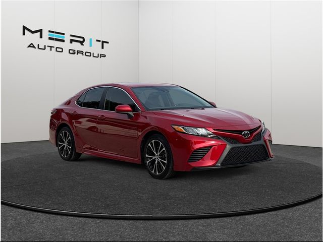 2020 Toyota Camry SE