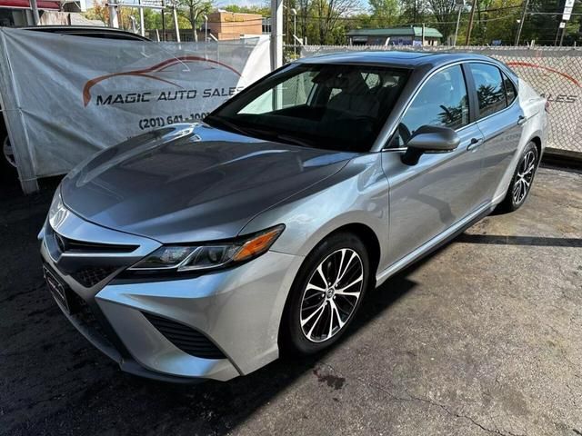 2020 Toyota Camry SE Nightshade