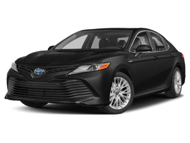 2020 Toyota Camry Hybrid XLE