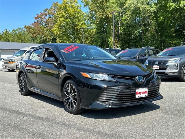 2020 Toyota Camry Hybrid LE