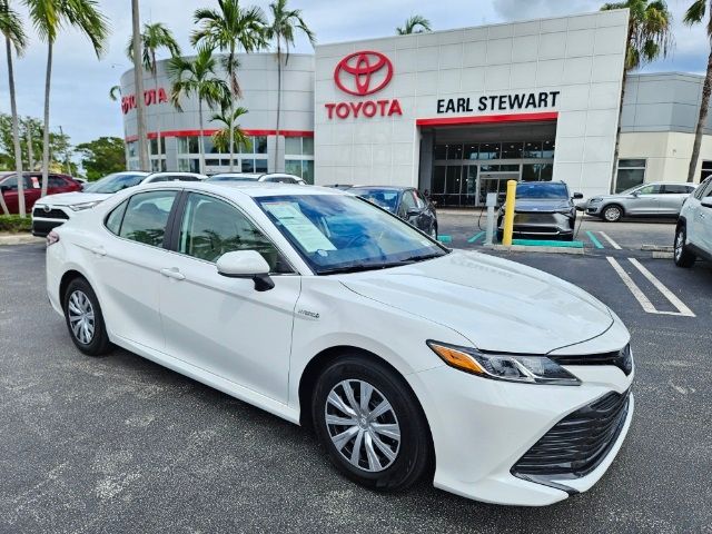 2020 Toyota Camry Hybrid LE