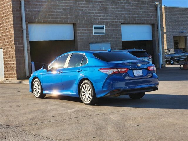 2020 Toyota Camry Hybrid LE