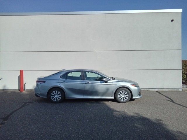 2020 Toyota Camry Hybrid LE