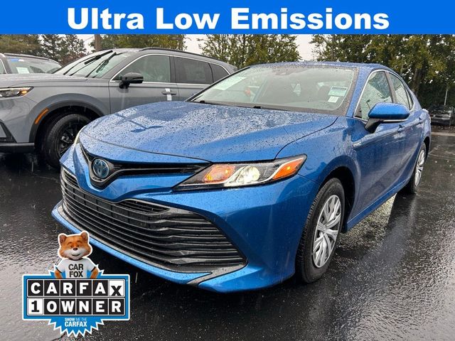 2020 Toyota Camry Hybrid LE