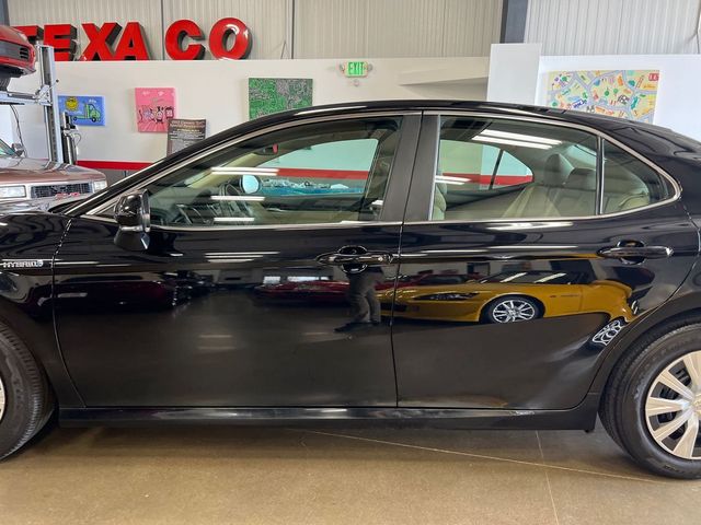 2020 Toyota Camry Hybrid LE