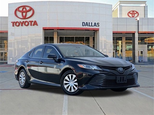 2020 Toyota Camry Hybrid LE