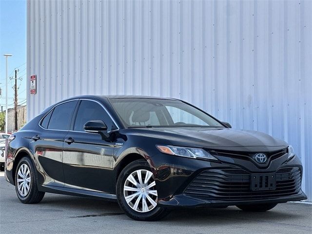 2020 Toyota Camry Hybrid LE