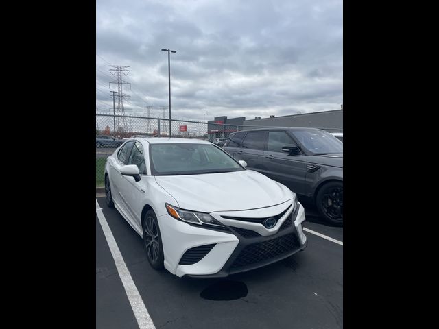 2020 Toyota Camry Hybrid SE