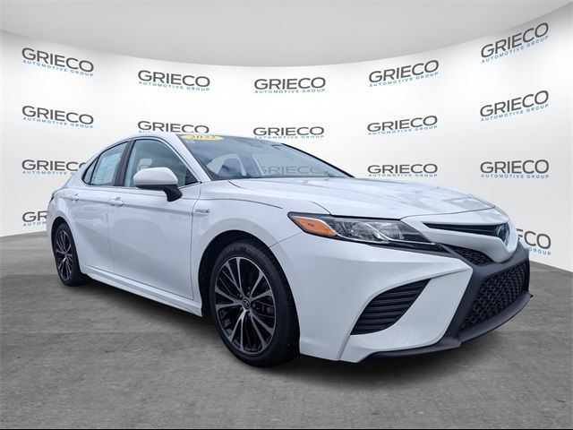 2020 Toyota Camry Hybrid SE