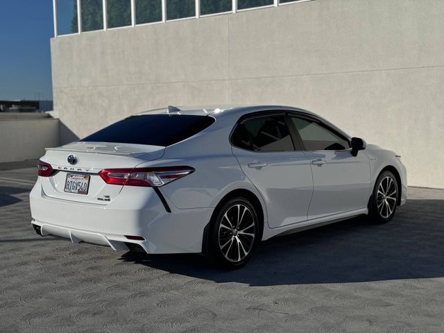 2020 Toyota Camry Hybrid SE