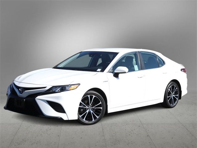 2020 Toyota Camry Hybrid SE