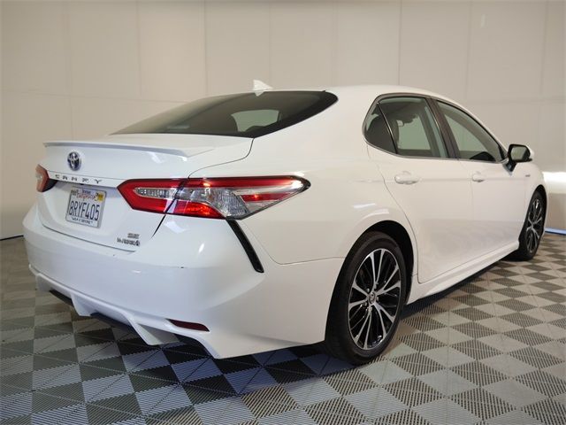 2020 Toyota Camry Hybrid SE