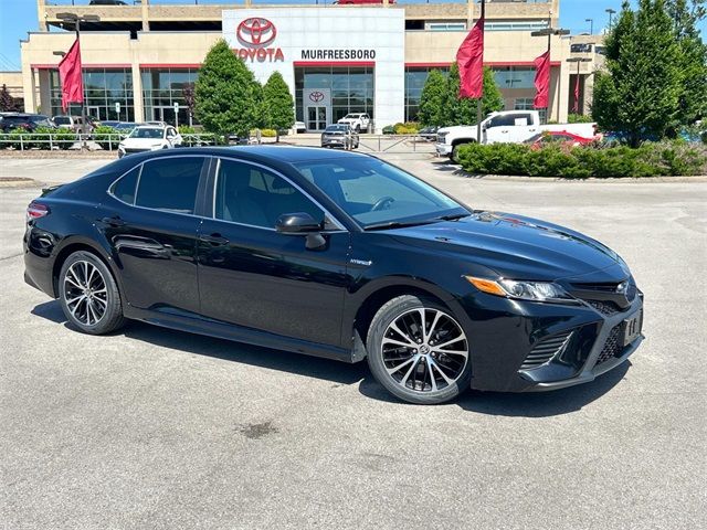 2020 Toyota Camry Hybrid SE