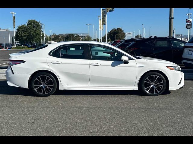 2020 Toyota Camry Hybrid SE