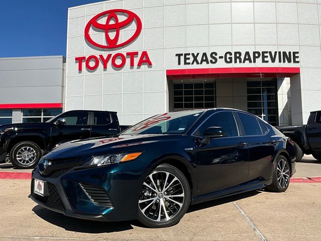 2020 Toyota Camry Hybrid SE