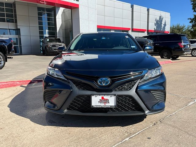 2020 Toyota Camry Hybrid SE