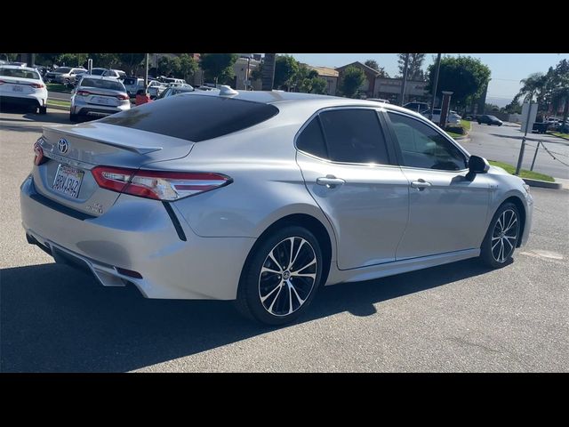 2020 Toyota Camry Hybrid SE