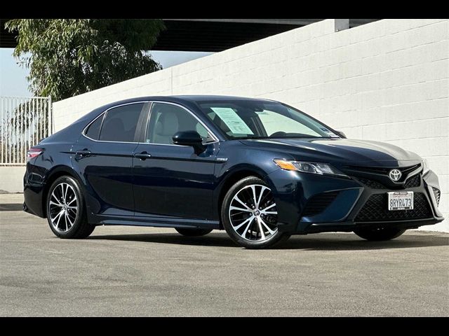 2020 Toyota Camry Hybrid SE