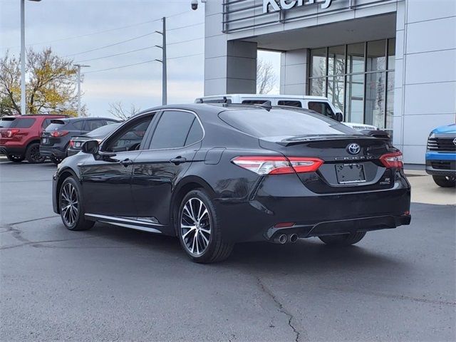 2020 Toyota Camry Hybrid SE