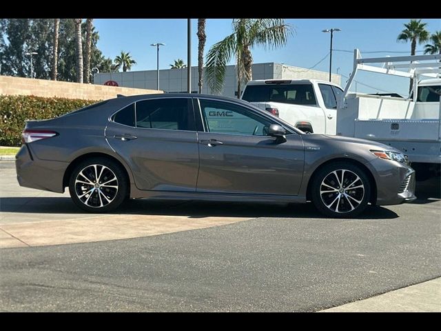 2020 Toyota Camry Hybrid SE