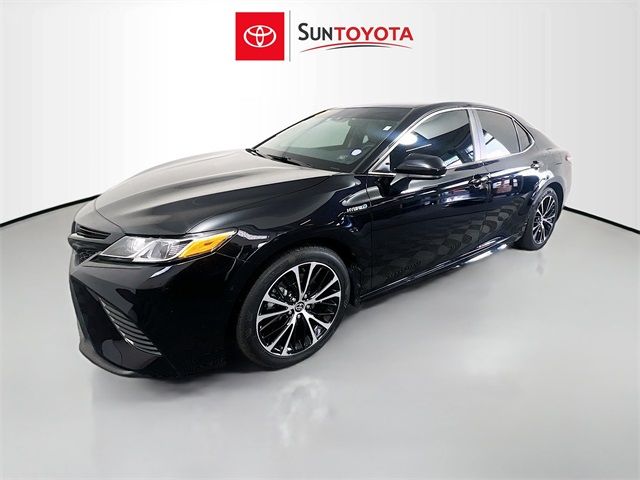 2020 Toyota Camry Hybrid SE