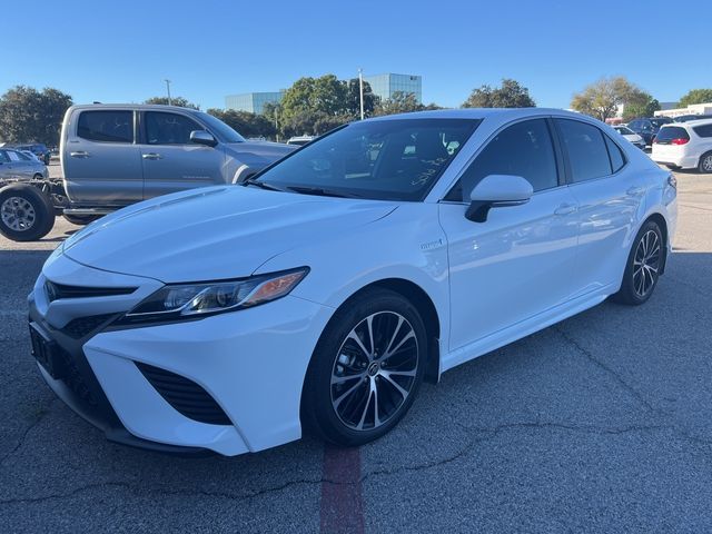 2020 Toyota Camry Hybrid SE