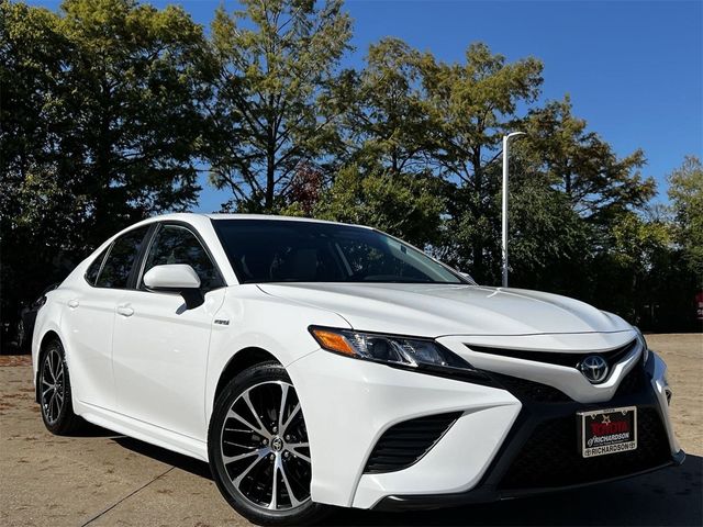 2020 Toyota Camry Hybrid SE