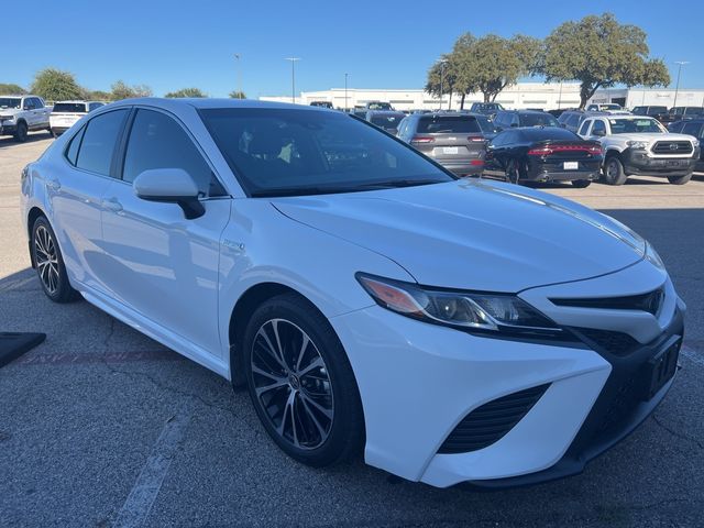 2020 Toyota Camry Hybrid SE