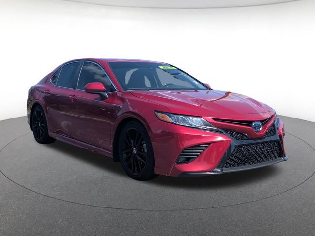 2020 Toyota Camry Hybrid SE