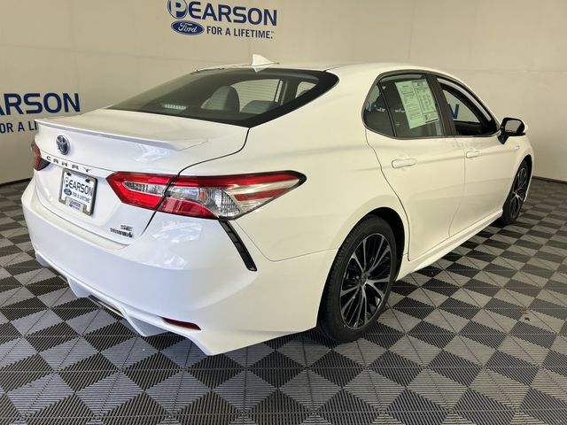 2020 Toyota Camry Hybrid SE