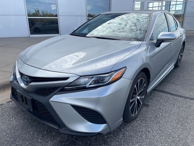 2020 Toyota Camry Hybrid SE