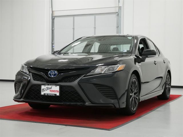 2020 Toyota Camry Hybrid SE