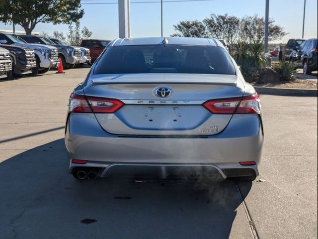 2020 Toyota Camry Hybrid SE