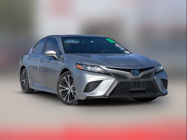 2020 Toyota Camry Hybrid SE