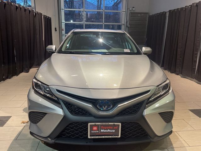 2020 Toyota Camry Hybrid SE