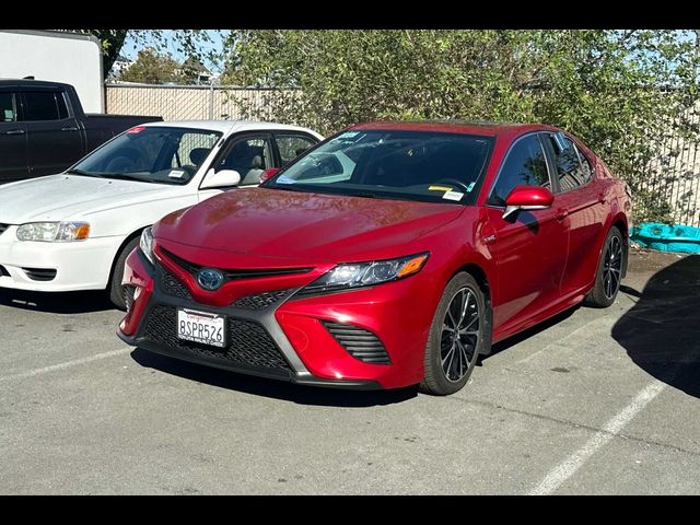 2020 Toyota Camry Hybrid SE