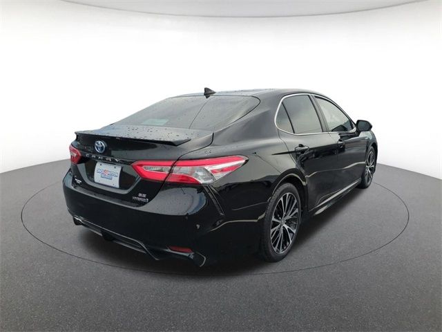 2020 Toyota Camry Hybrid SE