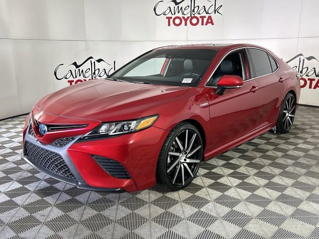 2020 Toyota Camry Hybrid SE