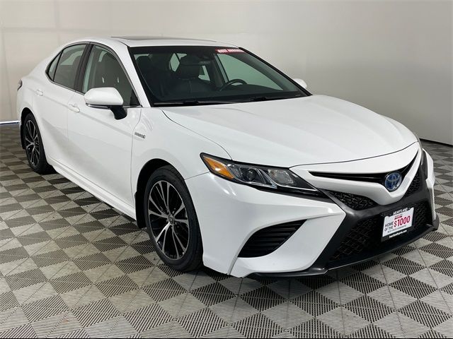 2020 Toyota Camry Hybrid SE