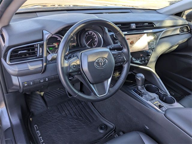 2020 Toyota Camry Hybrid SE