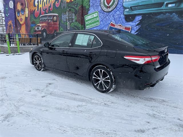 2020 Toyota Camry Hybrid SE