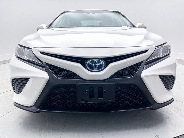 2020 Toyota Camry Hybrid SE