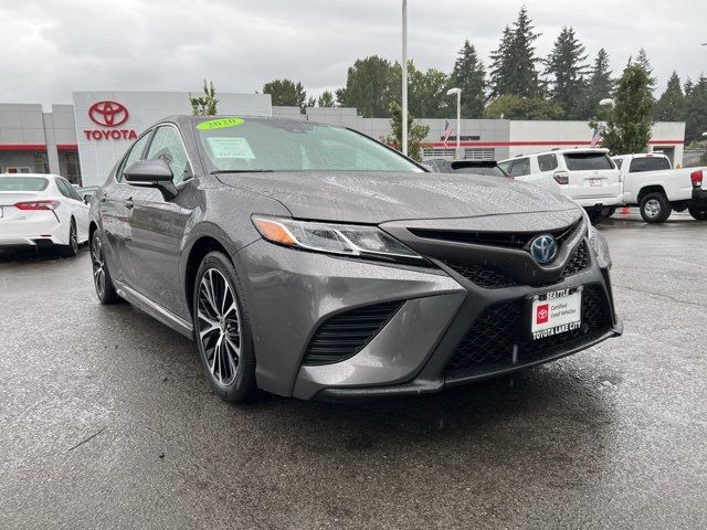 2020 Toyota Camry Hybrid SE