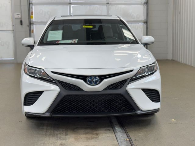 2020 Toyota Camry Hybrid SE